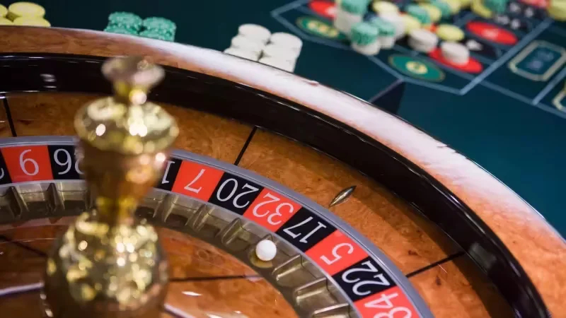Modern portal with new-age art and gold bits — showing fast, safe 8999Bet entry for all BD users.